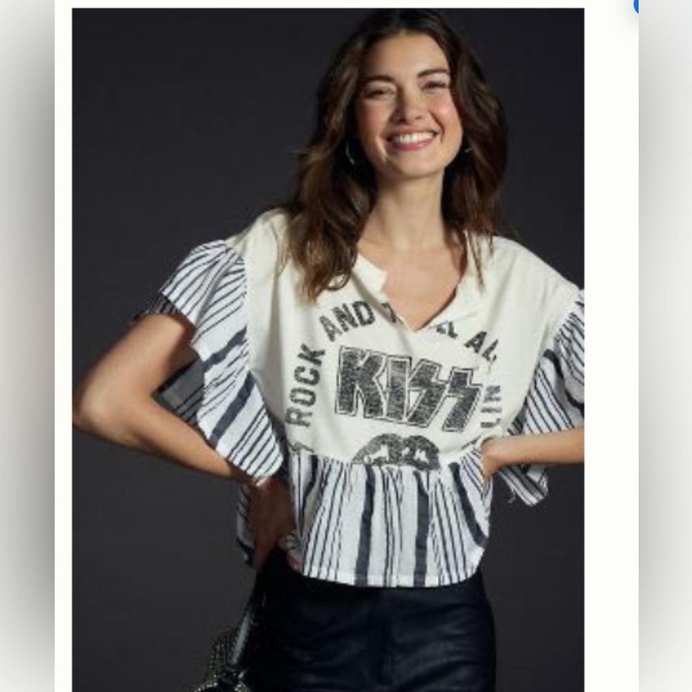 Pilcro KISS Graphic Women's Top